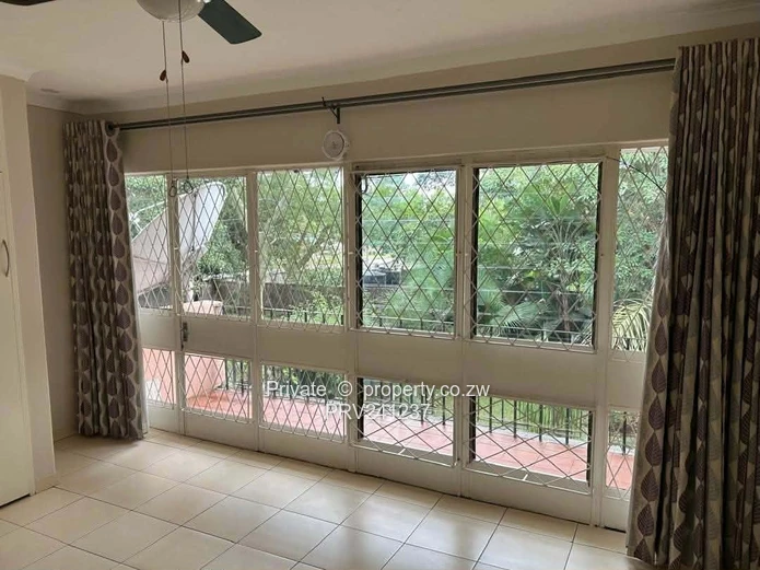 Duiplex Garden 2-Bedroom Unit in Avondale/Emerald Hill