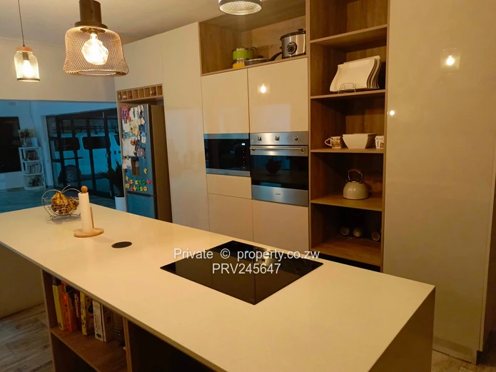 Modern 4-bed turnkey home on large 1,150m² stand near Sunway City. Full solar, borehole, jacuzzi, el