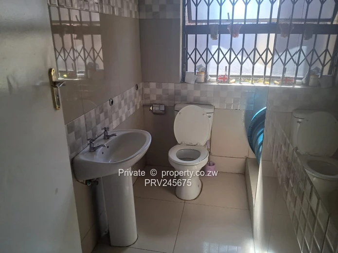 3 bed Garden flat Available for renting Prospect Waterfalls