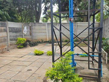 2 Bedroom Flat & Apartment