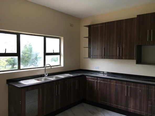 3 Bedroom Flat & Apartment