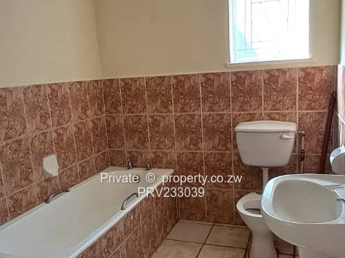 Self contained 2 bedroomed cottage available in Greystone Park