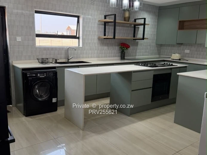 Cluster House to rent in New Marlborough