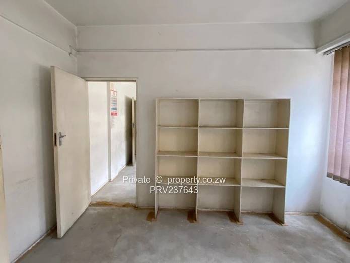 Thorngrove Warehouse/Workshop and Rooms Available (Sole Mandate)