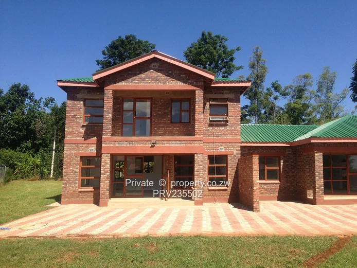 3 Bed unit in Marlborough