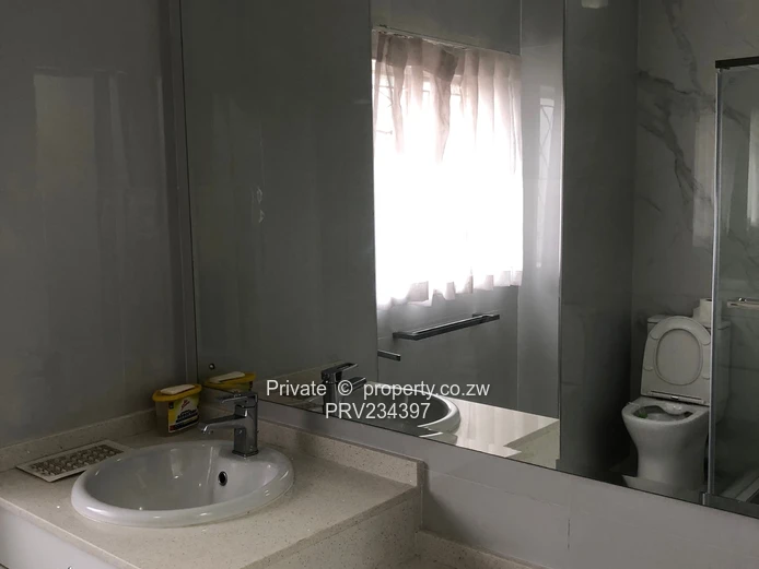 Beautifully Renovated Highlands Townhouse (With Modern Finishings) (Sole Mandate)