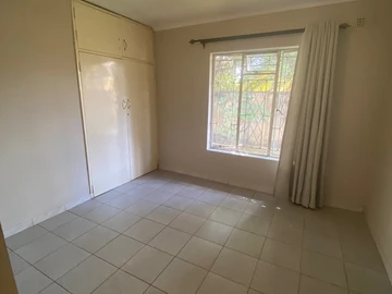2 Bedroom Flat & Apartment