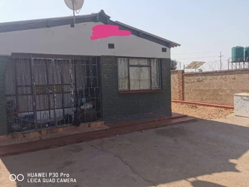 3 Bedroomed House for Sale in Pumula South