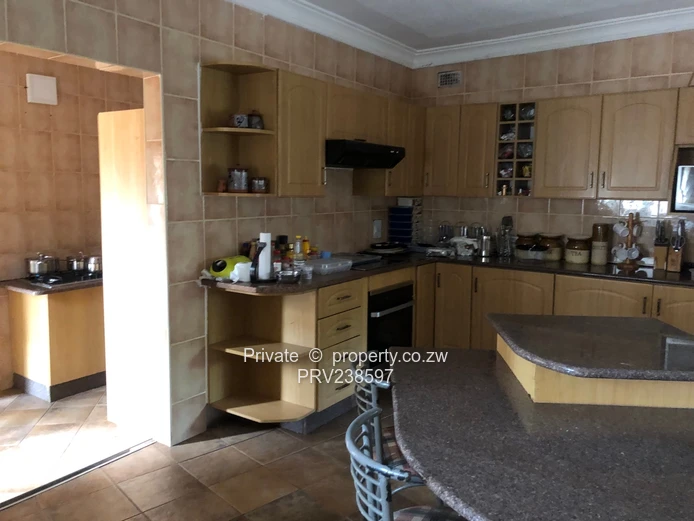 4 Bedroom Family Home in Vibrant Greystone Park (Sole Mandate)