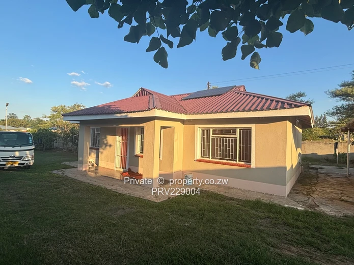 Chinhoyi Property For Rent!!!