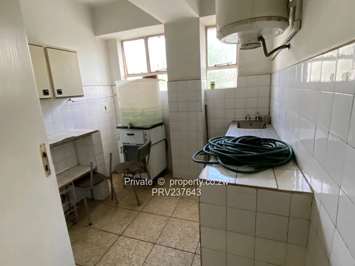 Thorngrove Warehouse/Workshop and Rooms Available (Sole Mandate)