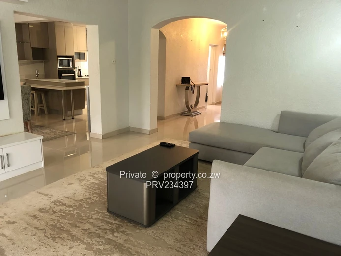 Beautifully Renovated Highlands Townhouse (With Modern Finishings) (Sole Mandate)