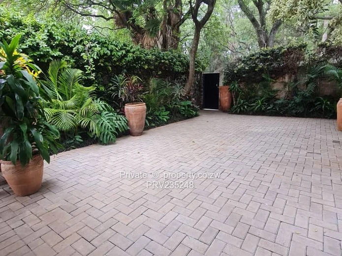 Fully Furnished 2 Bedroomed Garden Flat (Sole Mandate)