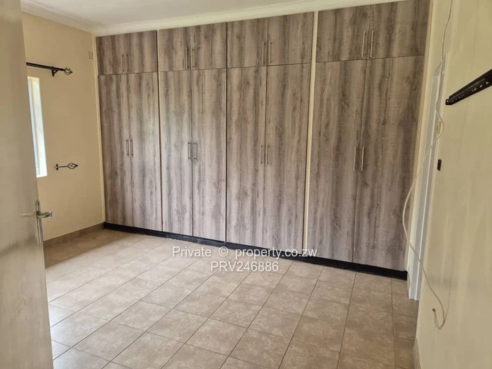 Greendale North - 4-bed Family Home