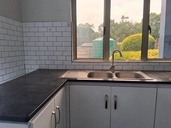 3 Bedroom Flat & Apartment