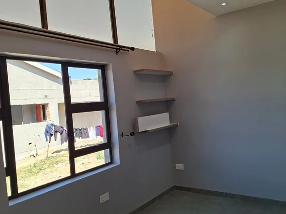 3 Bedroom Flat & Apartment