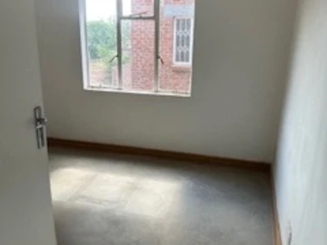 2 Bedroom Flat & Apartment