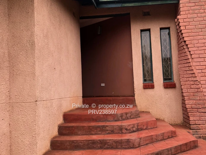 4 Bedroom Family Home in Vibrant Greystone Park (Sole Mandate)