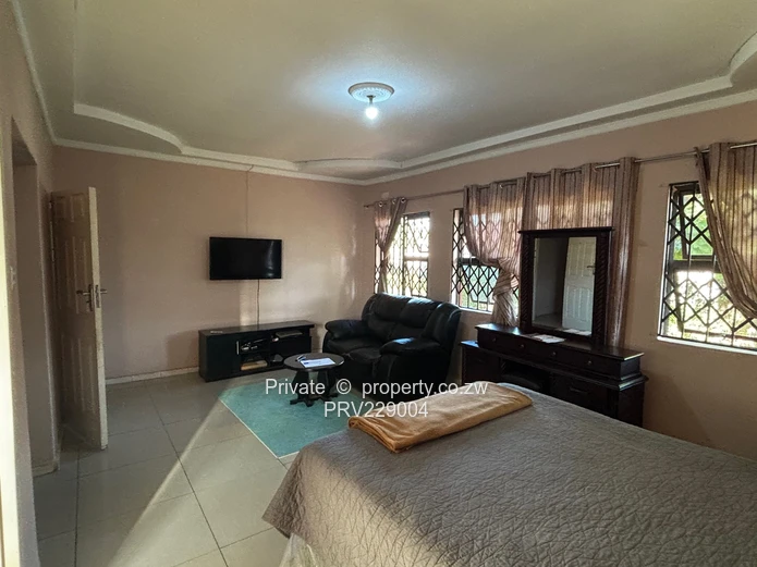 Chinhoyi Property For Rent!!!