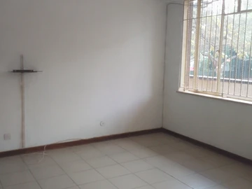2 Bedroom Flat & Apartment