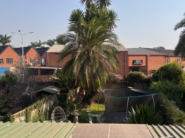 4 Bedroom Garden Flat