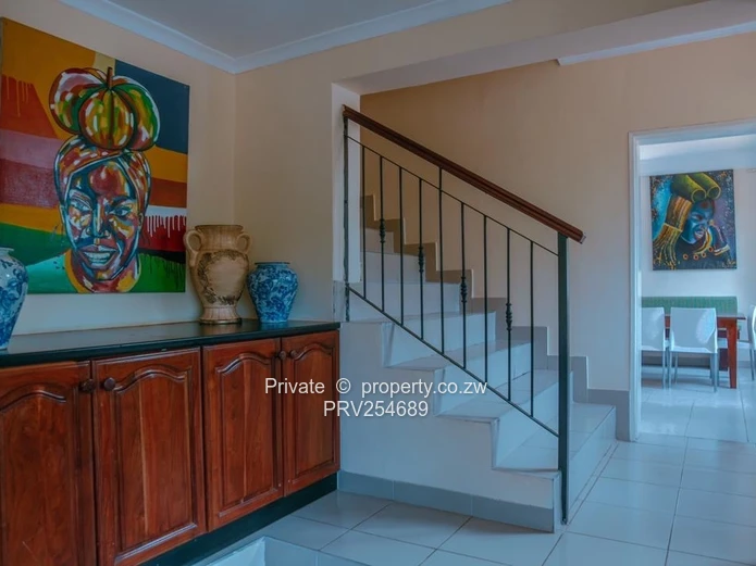 Executive 9bd dble storey house designed as a lodge 
